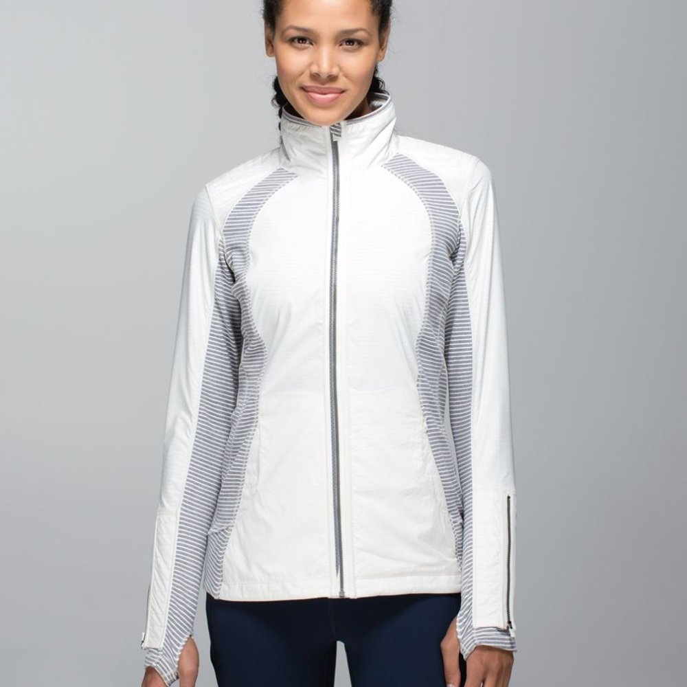 ISO Lululemon rebel jacket size 4 or 6